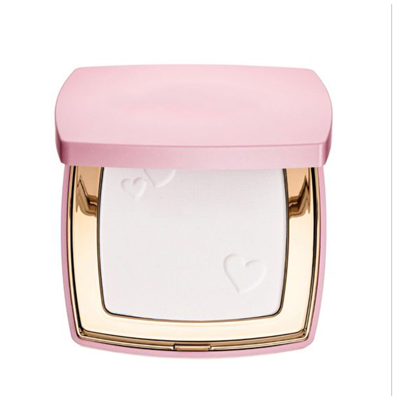 Грунтованная и беспористая пудра для лица с невидимой текстурой