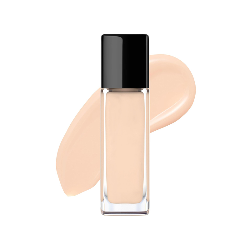 Легкий матовый жидкий тональный крем без масел, скрывающий поры: